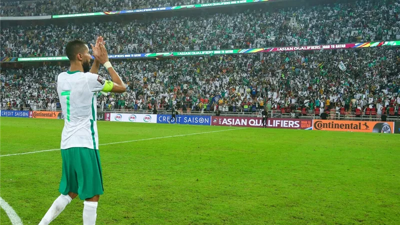 قبل إنطلاق المونديال ..إصابة قائد المنتخب السعودى تثير قلق الجماهير