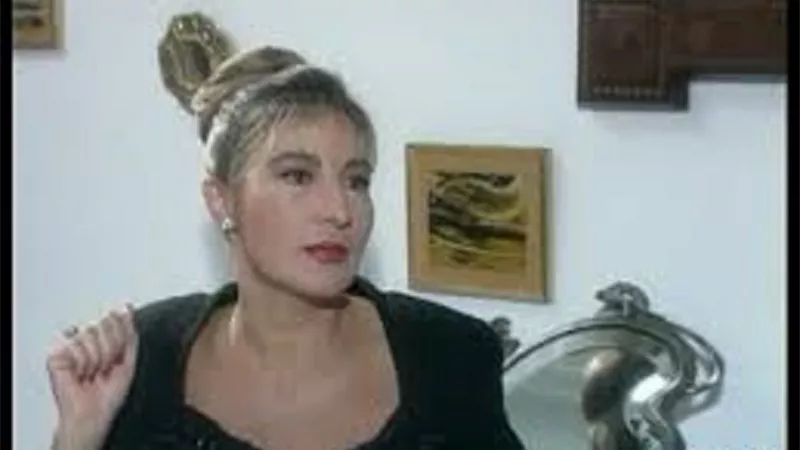 سر وصف جالا فهمى بـ نجمة التعـري