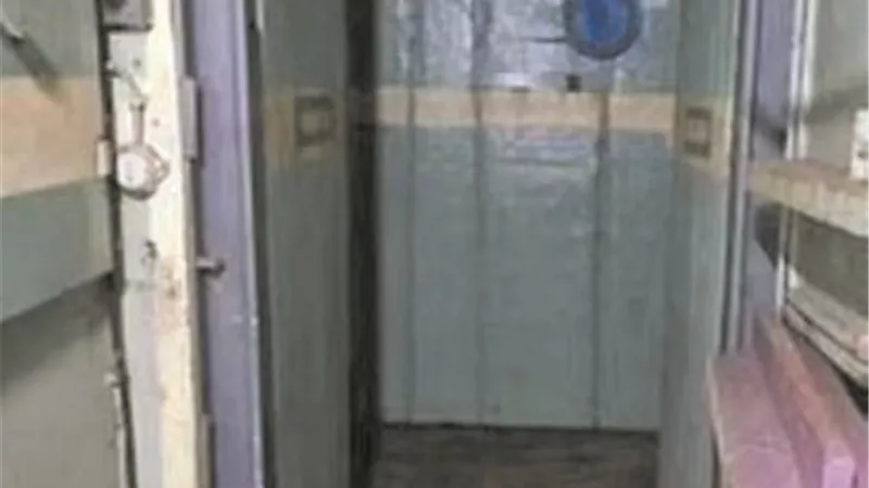 ملاجئ نووية.. للبيع