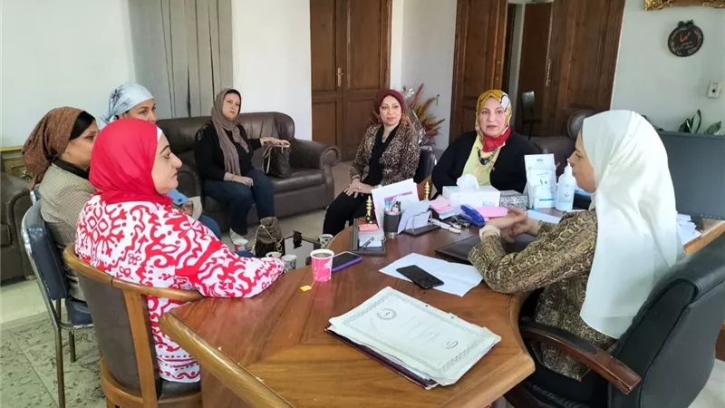 المجلس الاقتصادي والتضامن بالاسماعيلية يبحثا دعم المرأة العاملة