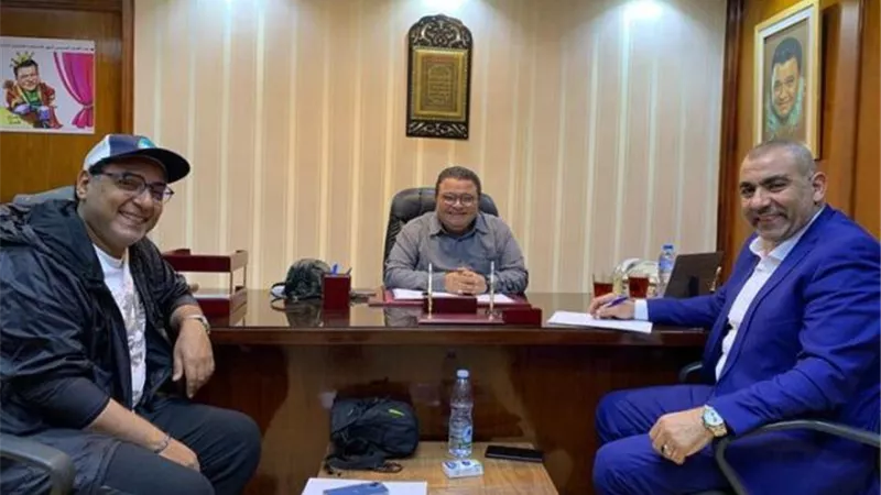 خالد جلال يجتمع مع مديري فرقتي الحديث والكوميدي