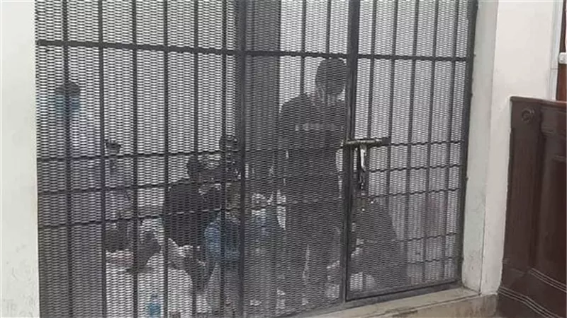 محاكمة 3 أشقاء متهمين بقتل شقيقين بإمبابة