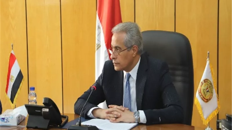 وزير القوى العاملة يوجه بتحسين أوضاع العاملين بصندوق إعانات الطوارئ