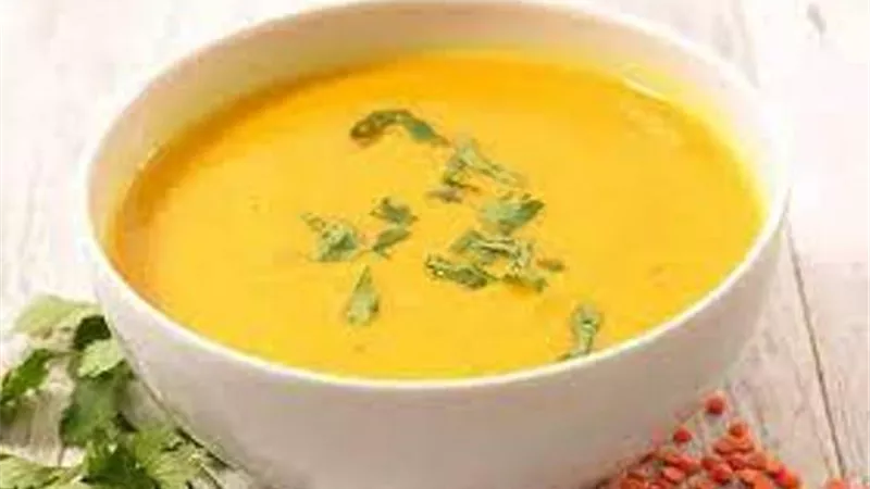 طريقة عمل شوربة العدس بنكهة مختلفة