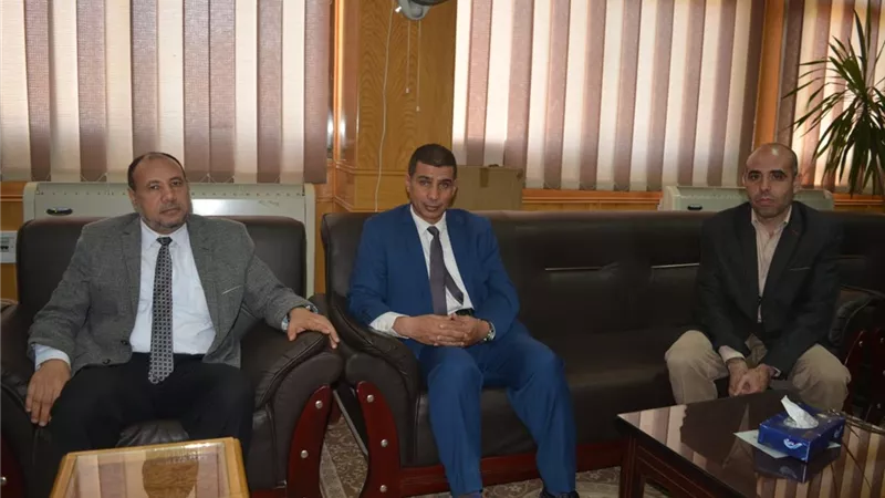 نائب رئيس جامعة الأزهر للوجه القبلي يستقبل رئيس جامعة أسيوط الجديدة