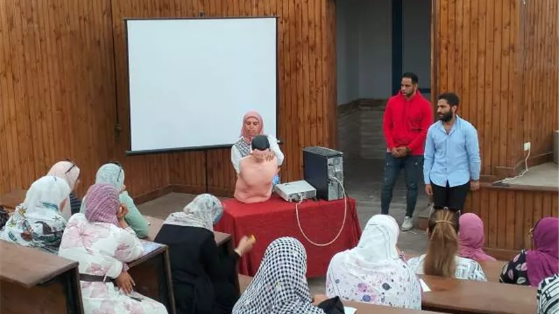 صحة السويس تواصل تدريب العاملين بالتعليم علي الإسعافات الأولية