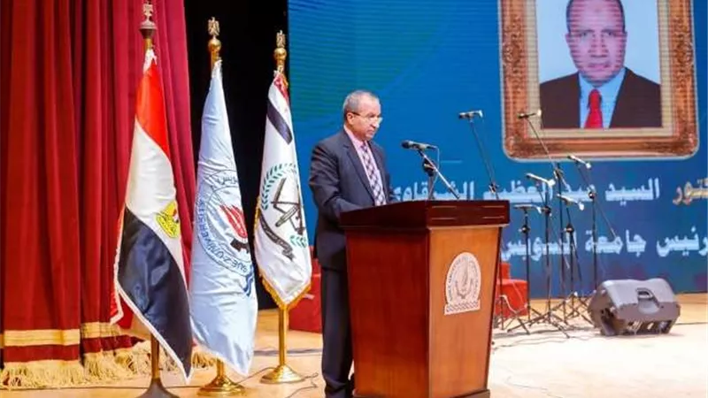 الندوة السادسة والثلاثون لقوات الدفاع الشعبي بجامعة السويس