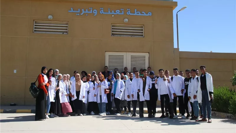 جامعة طيبة التكنولوجية بالأقصر يزورون محطة تعبئة وتبريد المحاصيل