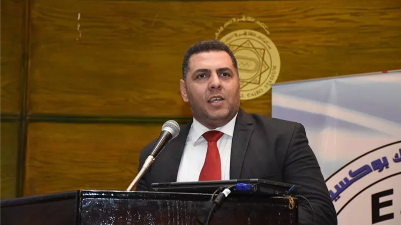«الكيك بوكسينج» يبحث منح المنتخب والمحترفين مكافآت شهرية
