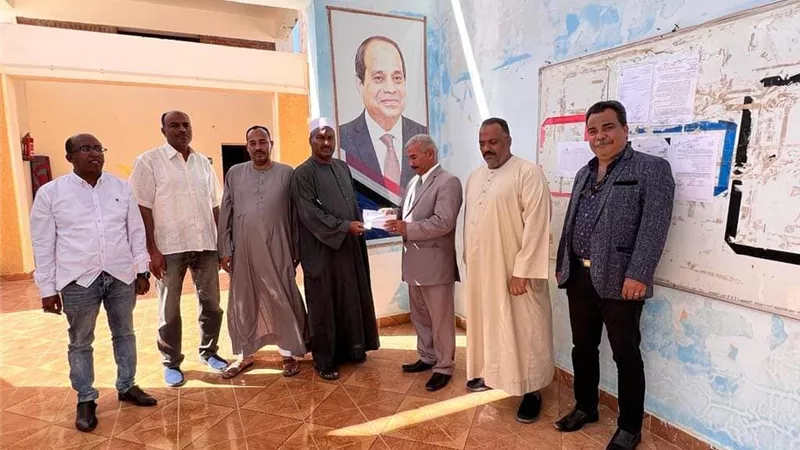 مستقبل وطن يسدد الرسوم الدراسية للطلاب الغير قادرين بمرسي علم