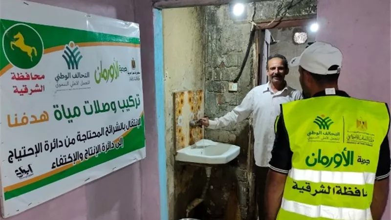 ممدوح غراب تنفيذ 100 وصلة مياه مجانية بصان الحجر بالشرقية