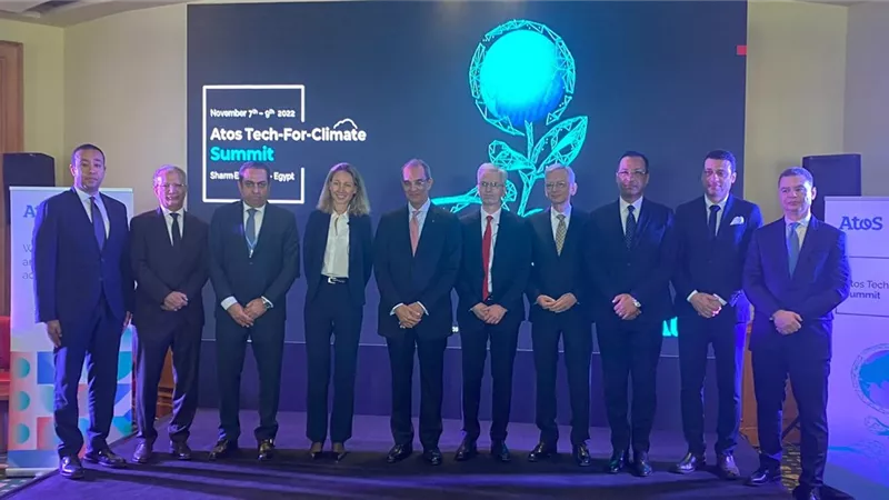 وزير الاتصالات يشيد بشركة العاصمة الإدارية ضمن فعاليات قمة المناخ