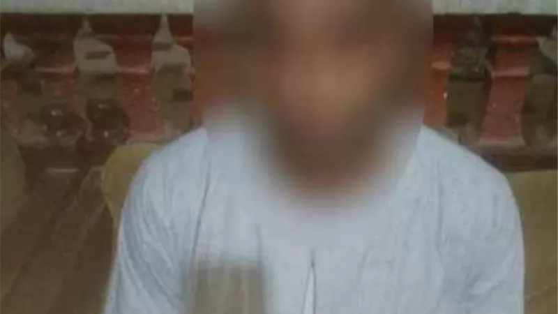 تفاصيل فيديو لشخص ينصب على بائع بأحد المحال ومغافلته