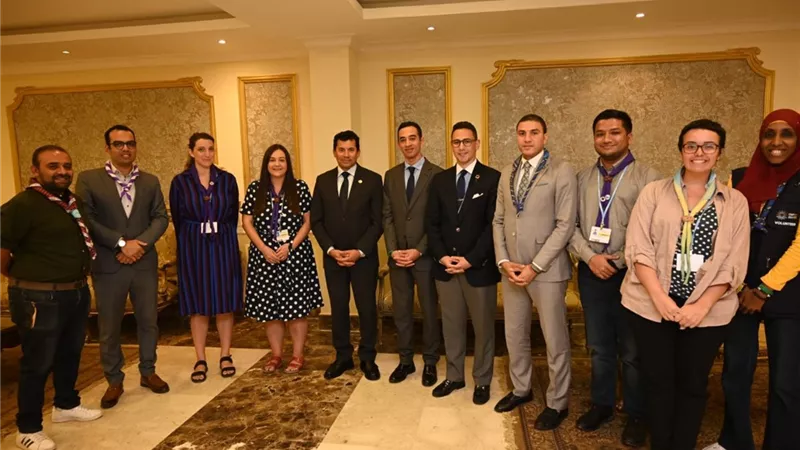وزير الشباب يبحث التعاون مع مديرة الشراكات بالمنظمة العالمي للحركة