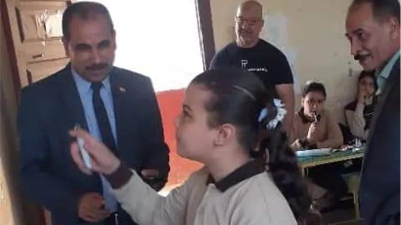مدير تعليم الخانكة يشدد على النظافة