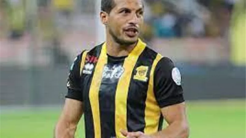جهاز المنتخب يطمئن على طارق حامد بعد إصابته