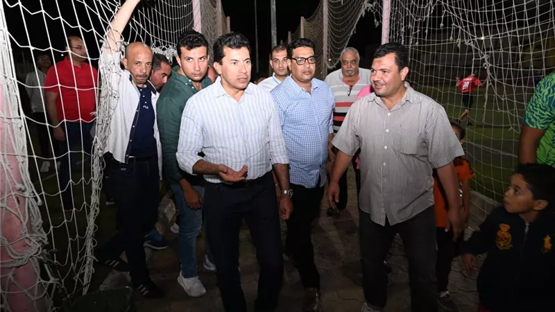 دراسة تطوير الملعب الخماسي وإنشاء حمام سباحة بمركزشباب شرم الشيخ