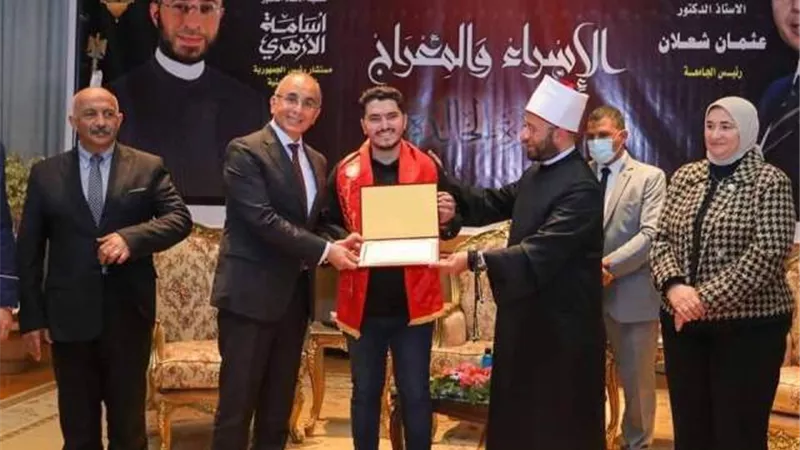 المنشد الجامعى احمد طارق ضيف دائم فى الفضائيات