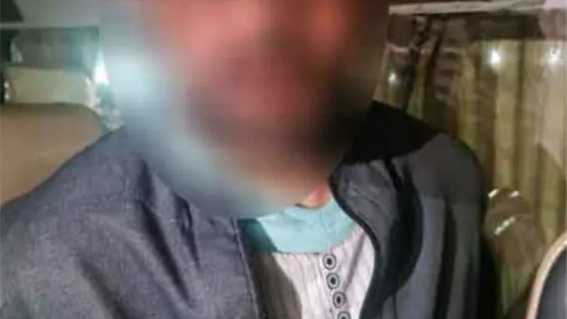اننحل صفة شقيقه للهروب من 60 سنة سجن
