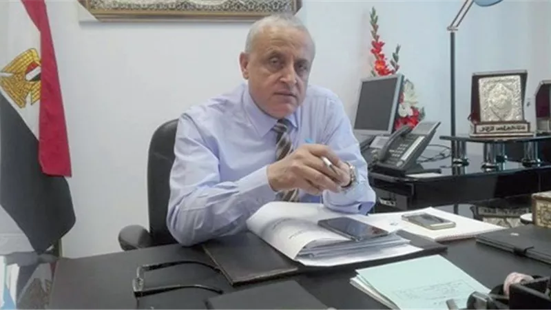 عبد المطلب عمارة يتفقد سكن لكل المصريين بمدينة العبور الجديدة