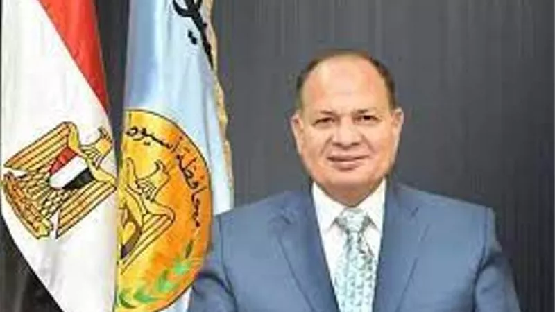 محافظ أسيوط: طريق إنشائي جديد بالقوصية