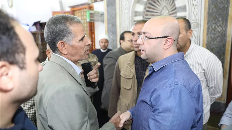 محافظ بني سويف يتفقد الشوارع والميادين