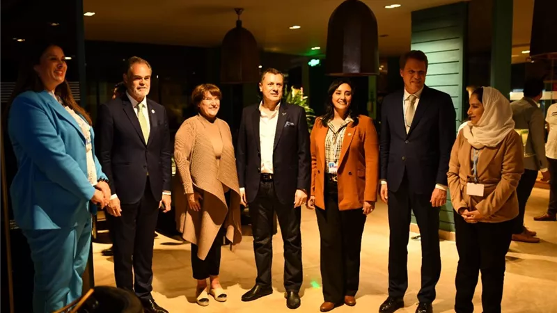 وزارة السياحة تقيم مأدبة عشاء على هامش استضافة مصر لمؤتمر COP27