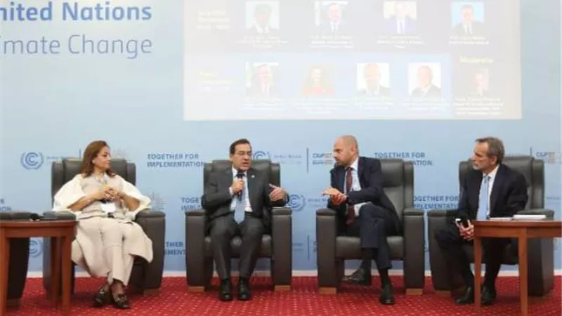 الملا:مواجهة آثار التغير المناخى تحتاج لتكاتف كل الحكومات والصناعات