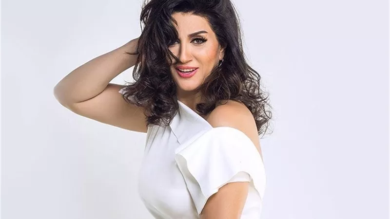 وفاء عامر تشارك روبي بمسلسل حضرة العمدة