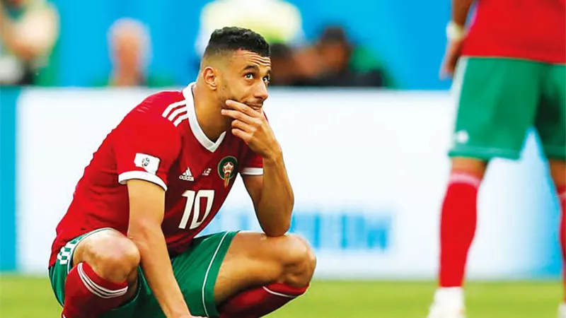 طرد المغربى يونس بلهندة في مباراة ألانيا سبور أمام أضنه دمير