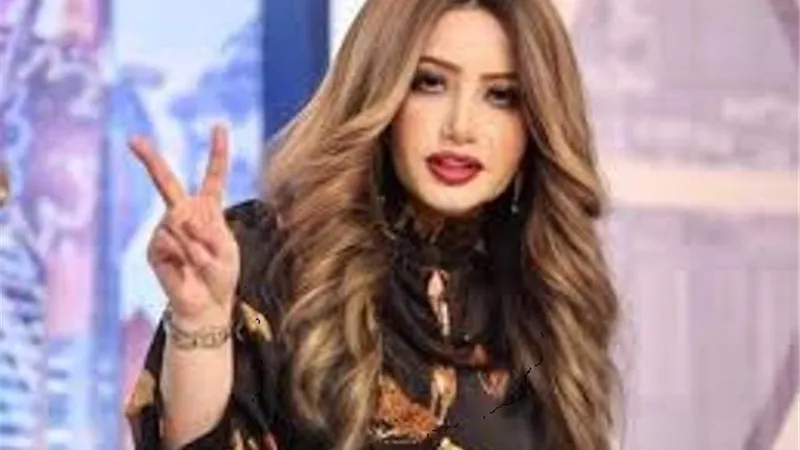 إعلامية تهاجم شيرين عبد الوهاب :شكلك بتحبي المرمطة و خسارة أمك