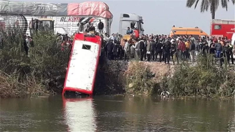 الصحة: 19 حالة وفاة و6 مصابين في انقلاب أتوبيس بالدقهلية