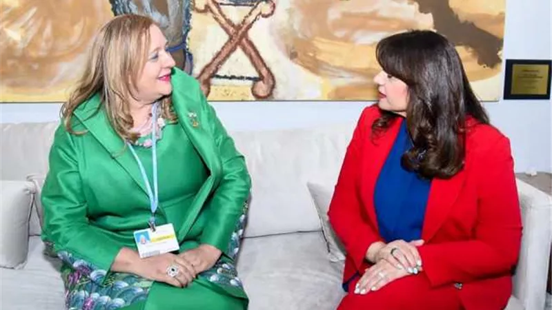 خلال مشاركتها في مؤتمر المناخ Cop27.. وزيرة الهجرة تتفقد 