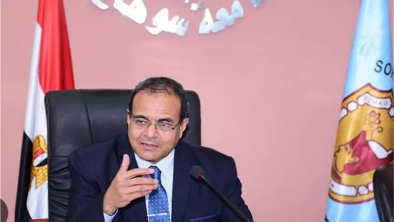 طلاب جامعة سوهاج يشاركون في فعاليات المؤتمر العالمي للمناخ