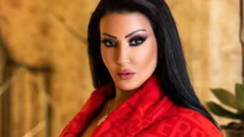 بـ لوك جديد.. سمية الخشاب تجذب قلوب جمهورها