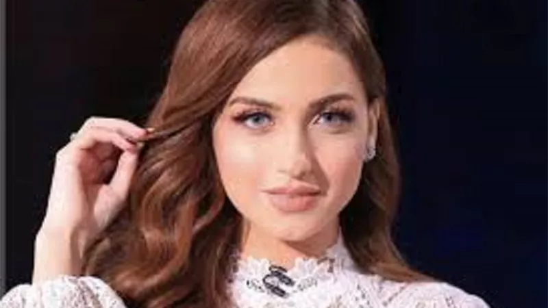 ياسمين عز تشعر بالسعادة 