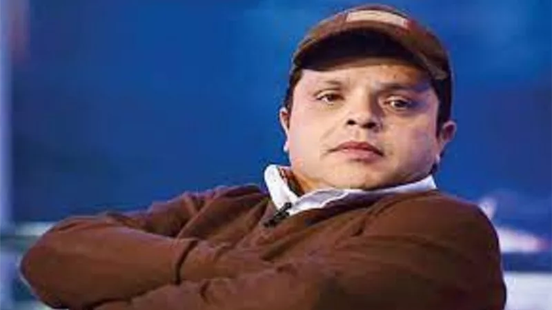 محمد هنيدى يمازح جمهوره بصورة من طفولته