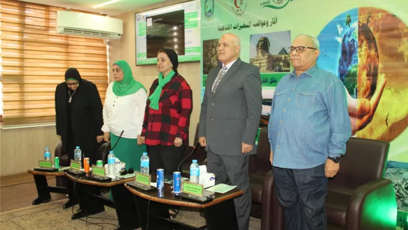 نائب رئيس جامعة أسيوط تشهد إنطلاق ندوة 