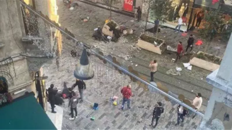 11 مصابا في انفجار بمنطقة تقسيم بإسطنبول.. وفيديو يوثق لحظة الحادث