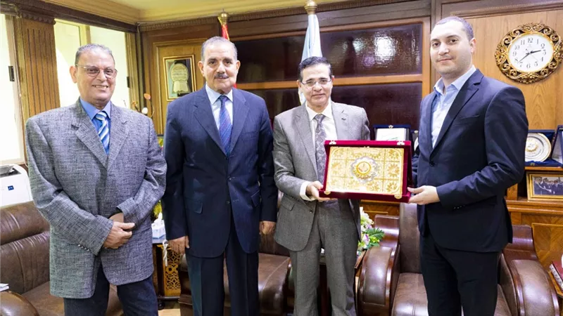 محافظ كفرالشيخ يشيد بكتاب دار التحرير «صحة المصريين في الجمهورية الجديدة»