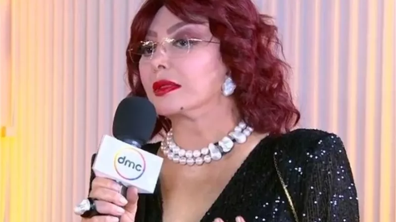 نبيلة عبيد: لبلبة مكافحة وكاملة أبو ذكري شغلها جميل