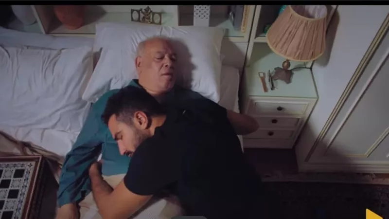 إشادات كبيرة بأداء محمد الشرنوبي بمشهد فراق والده في 