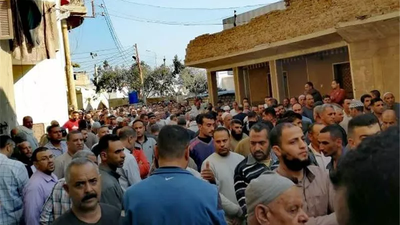فى موكب جنائزى مهيب.. تشييع جنازه الضحايا الثلاث لحادث كفر الشيخ