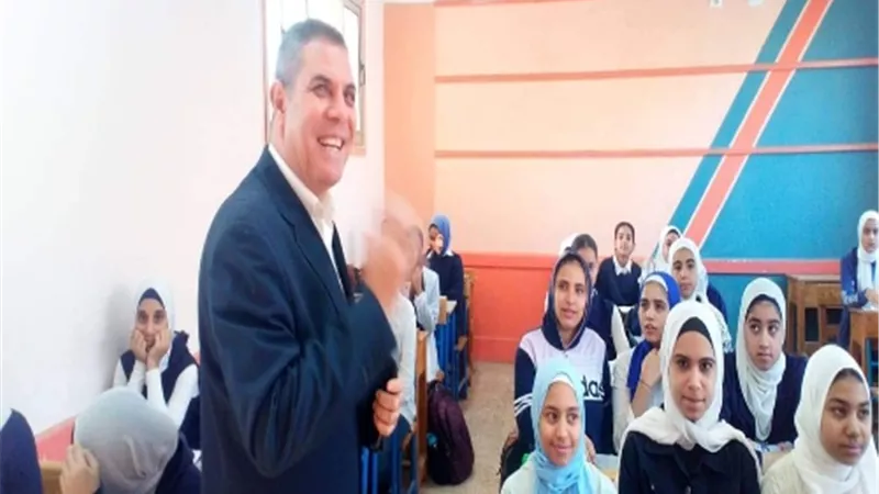 وكيل تعليم القليوبية يشدد على ضرورة الالتزام والانضباط داخل المدارس