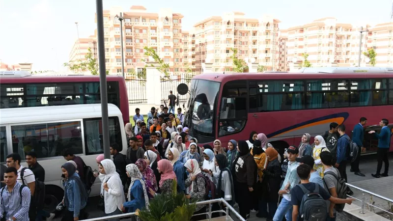 طلاب طب جامعة الإسماعيلية الأهلية يتدربون في الوحدات الصحية