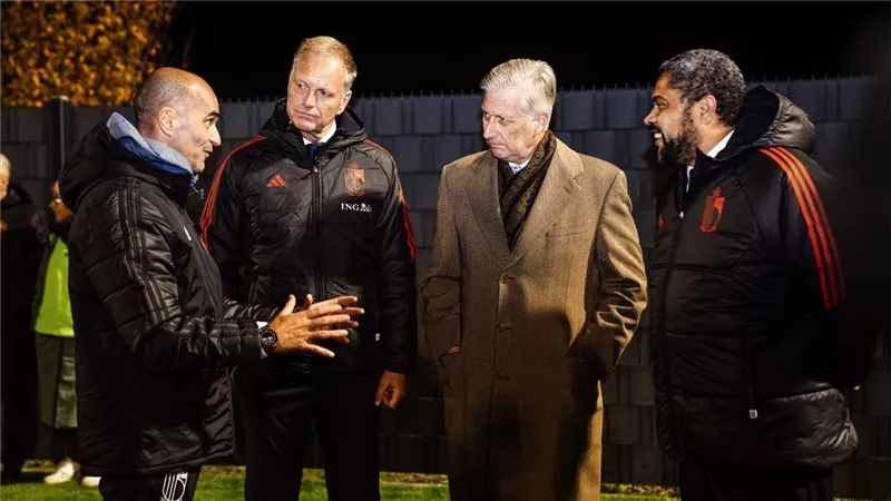 قبل مواجهة مصر .. ملك بلجيكا يدعم منتخب بلاده