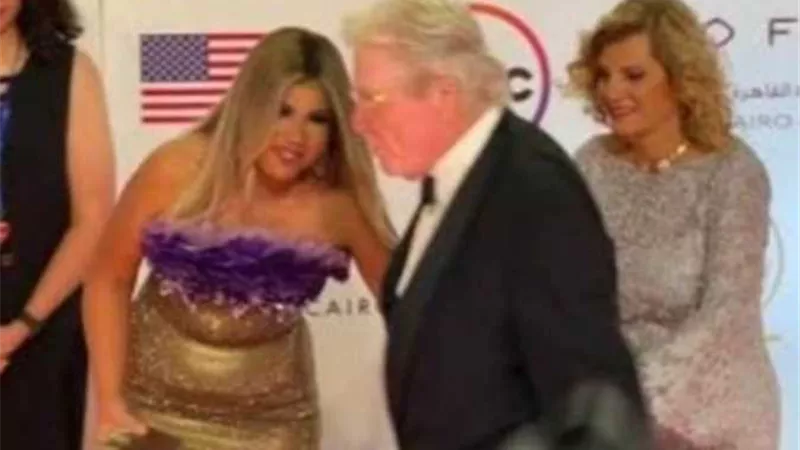 بعد رفضه التصوير معها بالريد كاربت..حقيقة خلاف حسين فهمي وبوسي شلبي