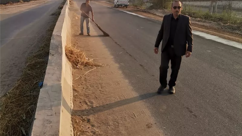 نائب رئيس مدينة ههيا يقود حملة نظافة بقرية العلاقمة ..فجرا