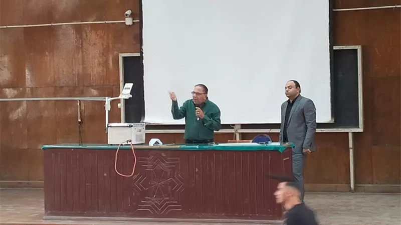 تجارة بني سويف تنظم ندوة تعريفية عن محو الأمية وتعليم الكبار