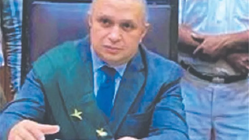 المنياوي خلي زوجته 